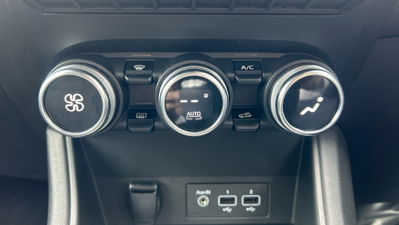 Renault Captur 1.5 dCi 95 Iconic 5dr Diesel Hatchback